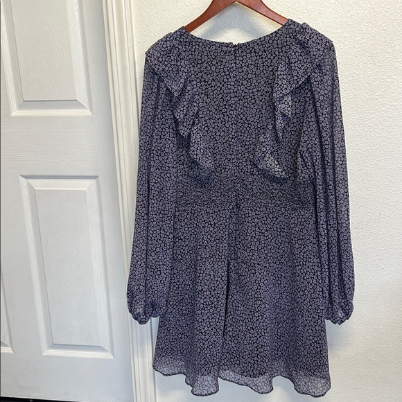 Hutch Long-Sleeve Deep-V Romper long sleeves, purple black, V neck size large - Picture 8 of 11